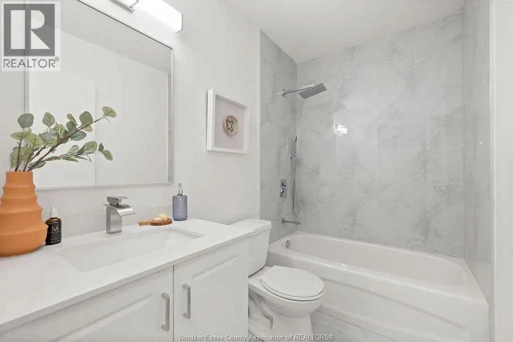 1535 GRAND MARAIS ROAD West Unit# 301