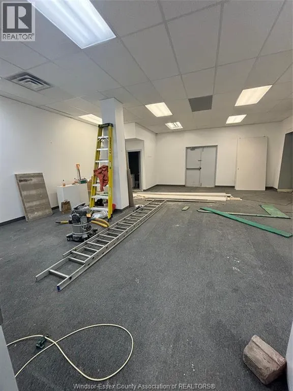 1585 WYANDOTTE STREET East Unit# 2