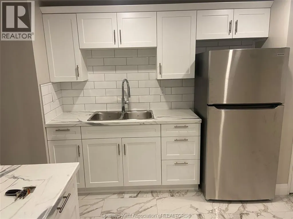 975 Grand AVENUE West Unit# 102