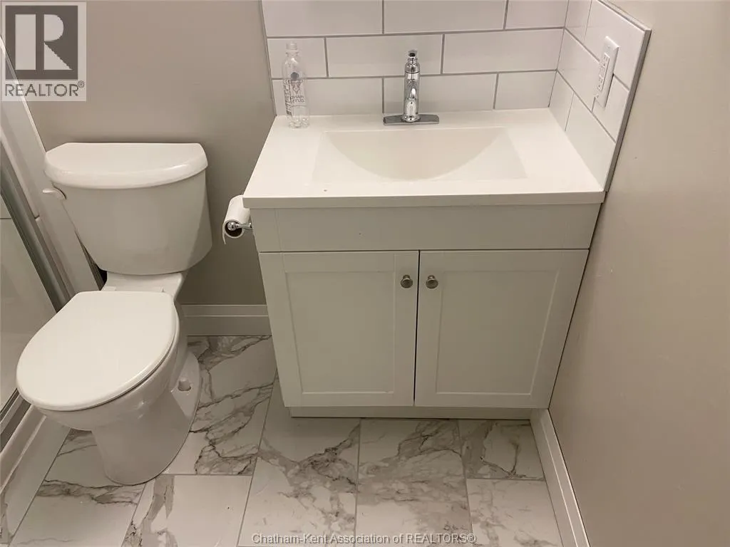 975 Grand AVENUE West Unit# 102