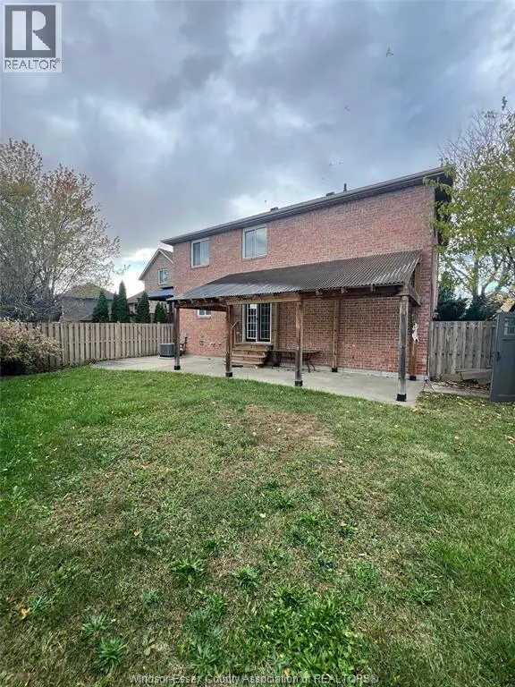 123 HAMPTON CRESCENT