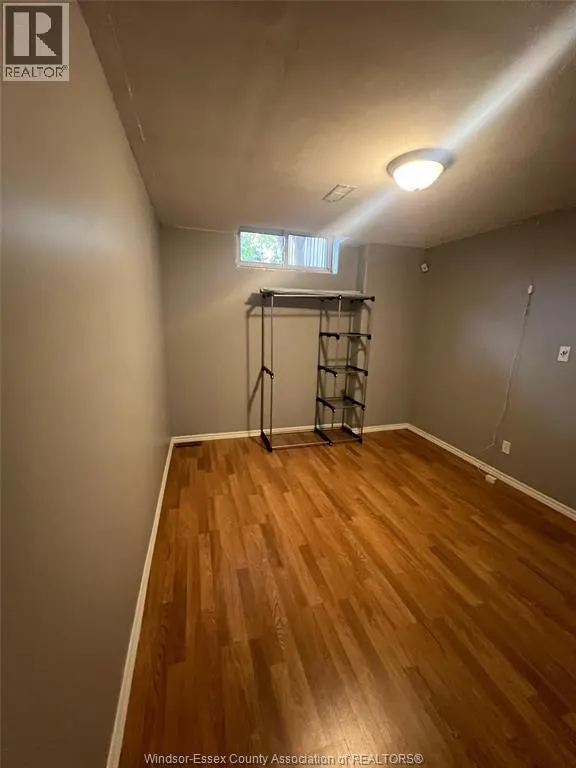 123 HAMPTON CRESCENT