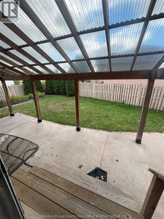 123 HAMPTON CRESCENT