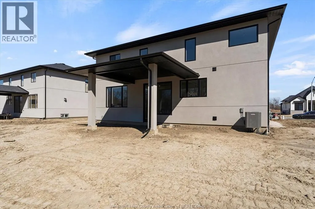 2548 MAYFAIR AVENUE South