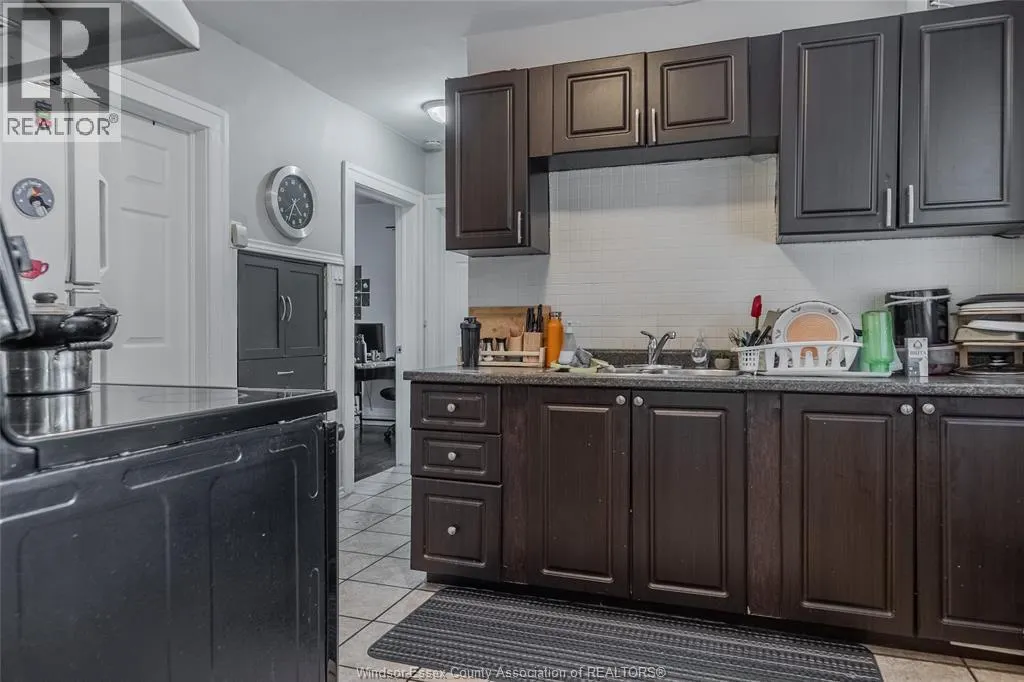 586-588 South STREET