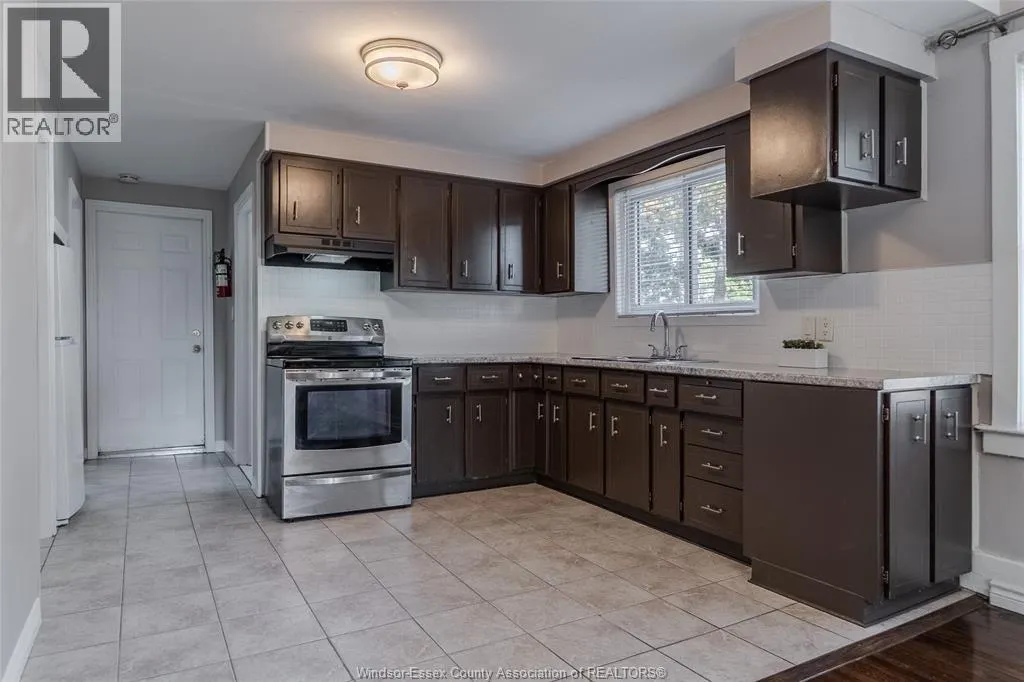 586-588 South STREET