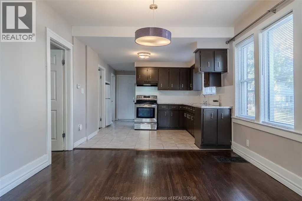 586-588 South STREET