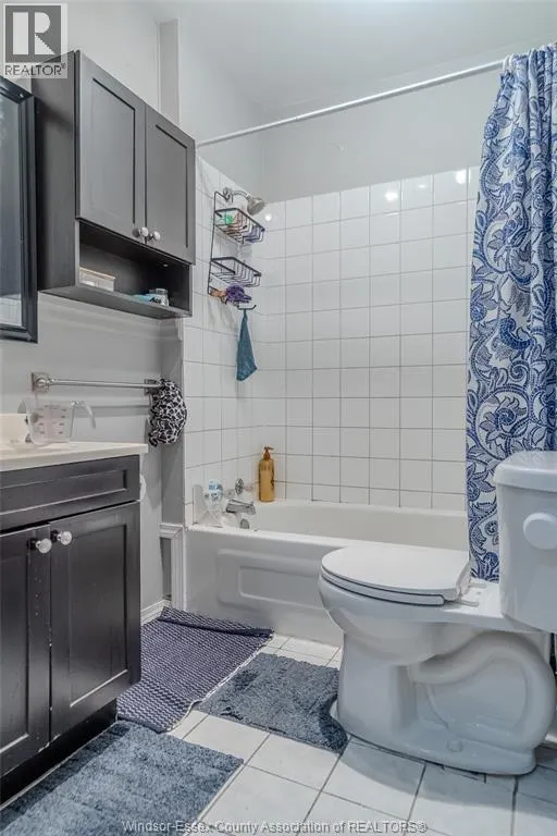 586-588 South STREET