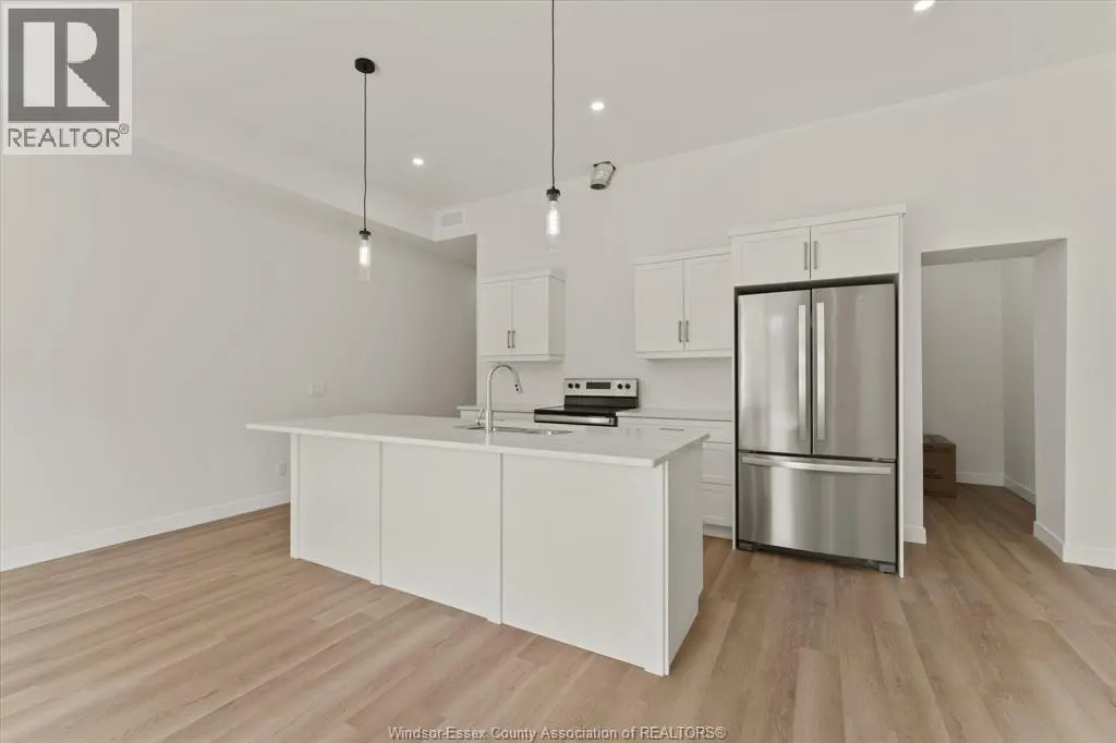 2275 WELLESLEY AVENUE