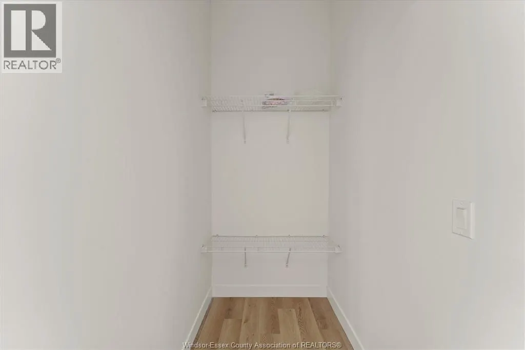 2275 WELLESLEY AVENUE