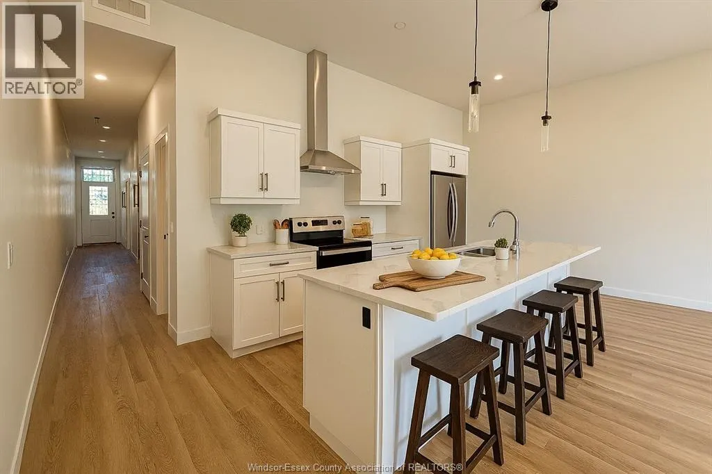 2275 WELLESLEY AVENUE