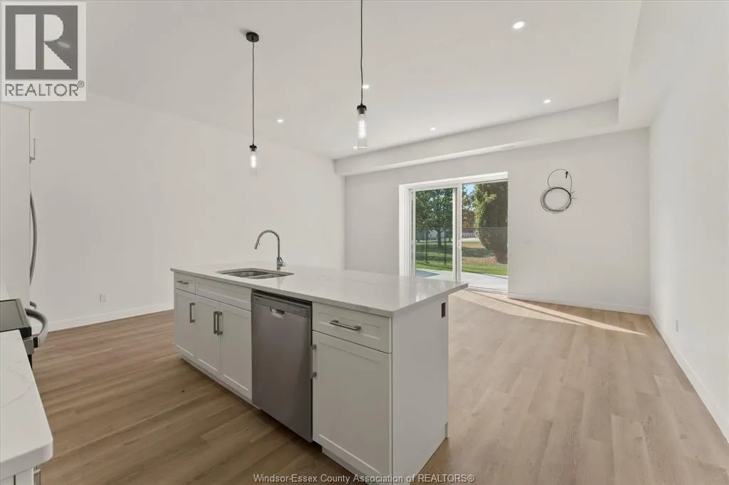 2275 WELLESLEY AVENUE