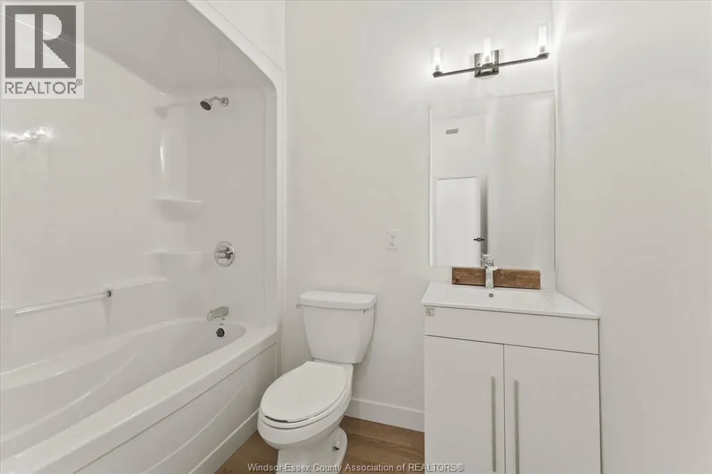 2275 WELLESLEY AVENUE