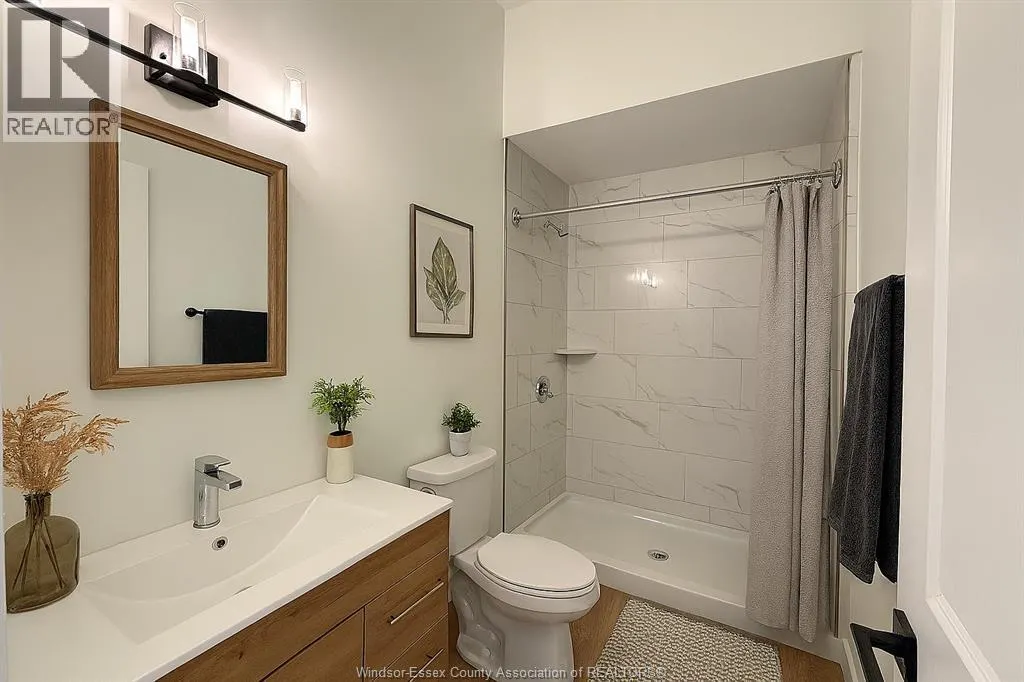 2275 WELLESLEY AVENUE