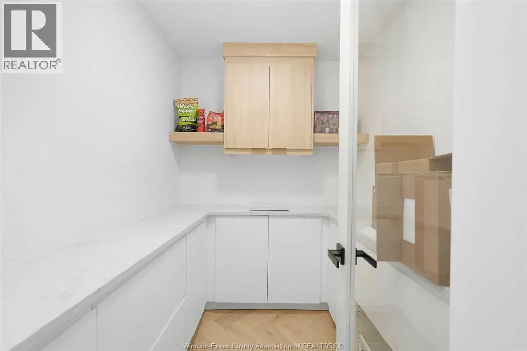 515 RIVERSIDE DRIVE West Unit# 1701