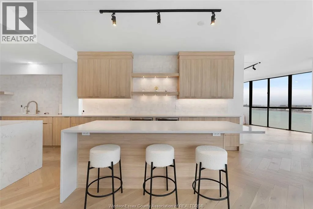 515 RIVERSIDE DRIVE West Unit# 1701