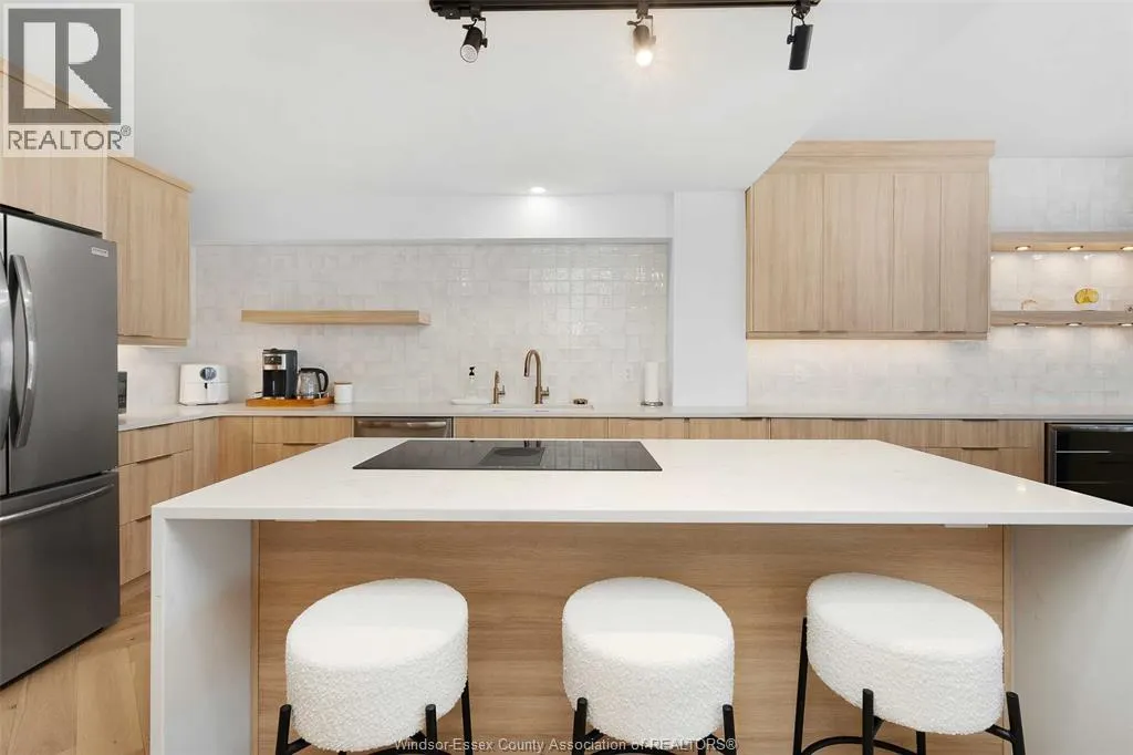 515 RIVERSIDE DRIVE West Unit# 1701