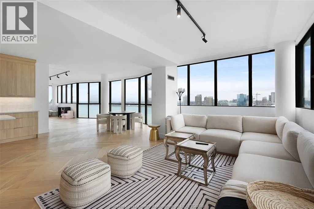 515 RIVERSIDE DRIVE West Unit# 1701