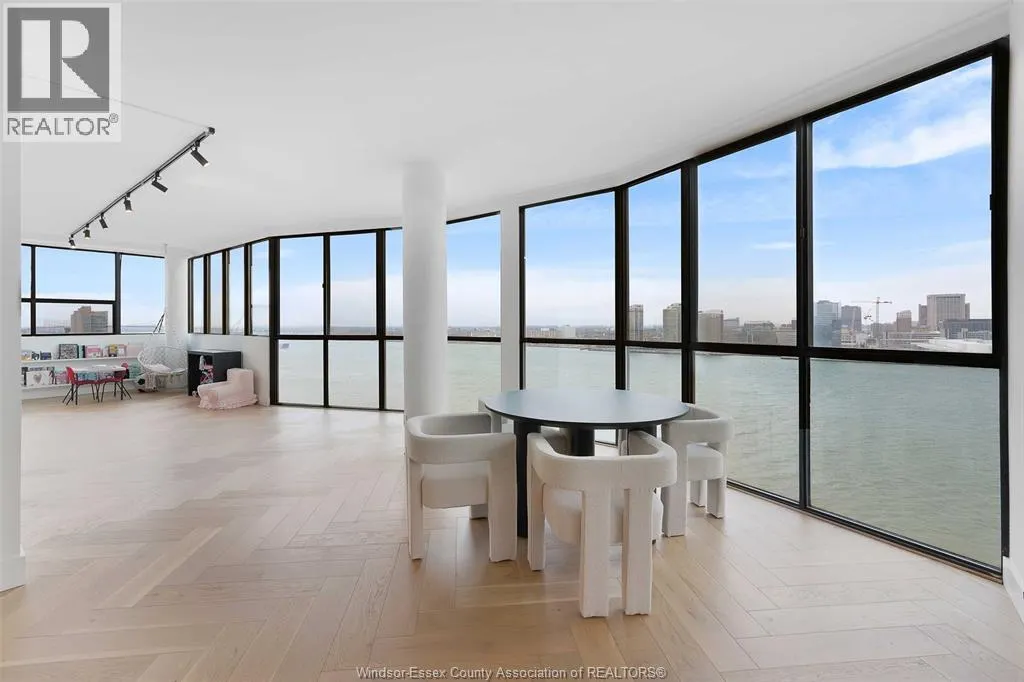 515 RIVERSIDE DRIVE West Unit# 1701