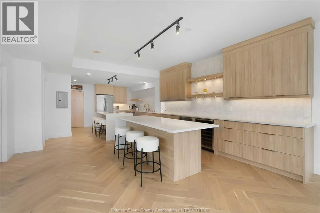 515 RIVERSIDE DRIVE West Unit# 1701