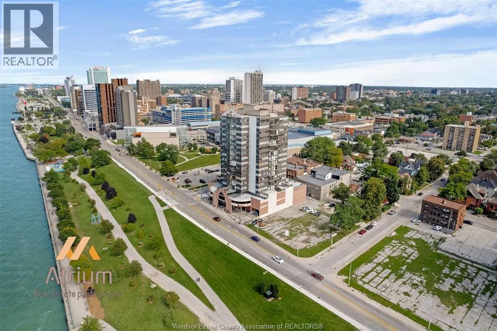 515 RIVERSIDE DRIVE West Unit# 1701