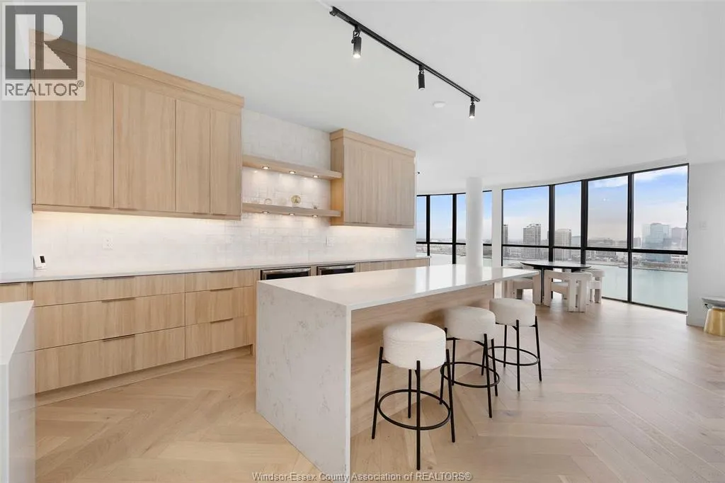 515 RIVERSIDE DRIVE West Unit# 1701