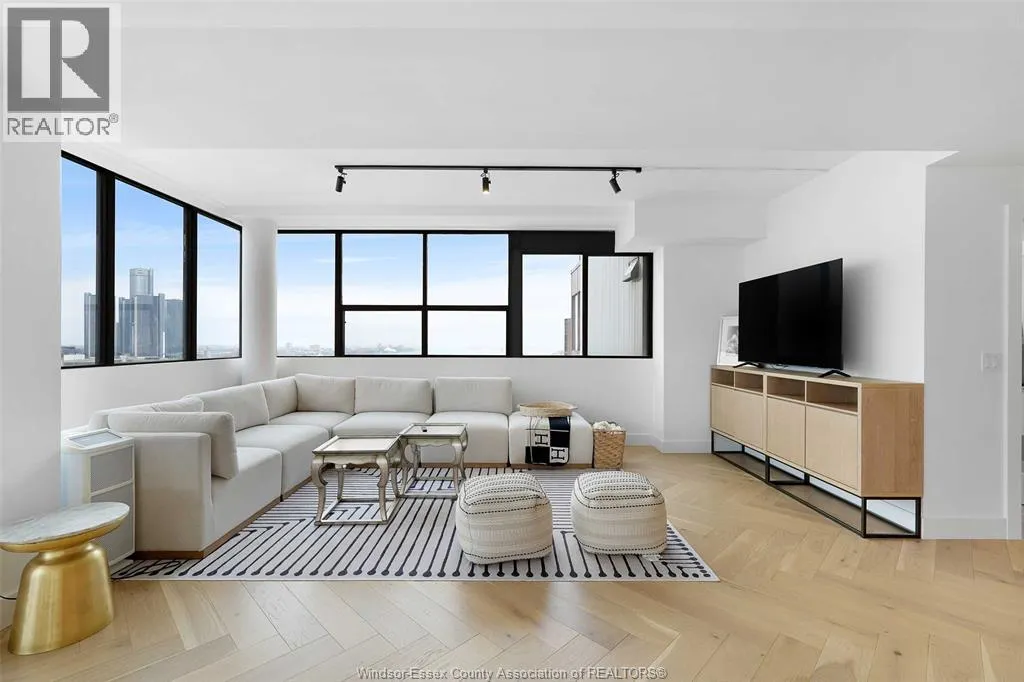 515 RIVERSIDE DRIVE West Unit# 1701