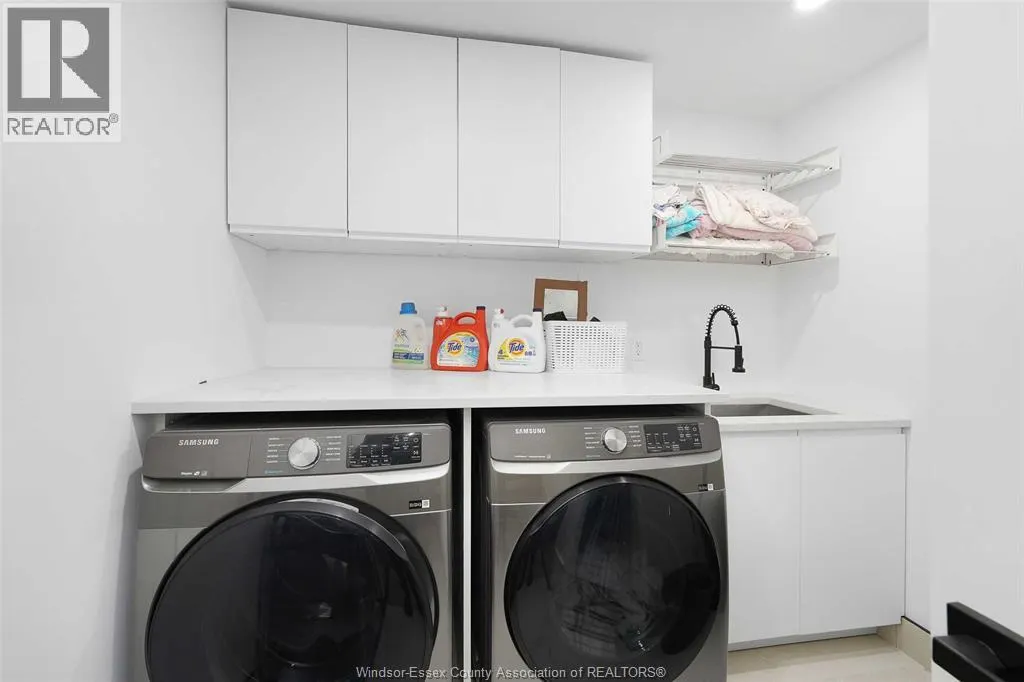 515 RIVERSIDE DRIVE West Unit# 1701