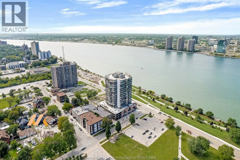 515 RIVERSIDE DRIVE West Unit# 1701