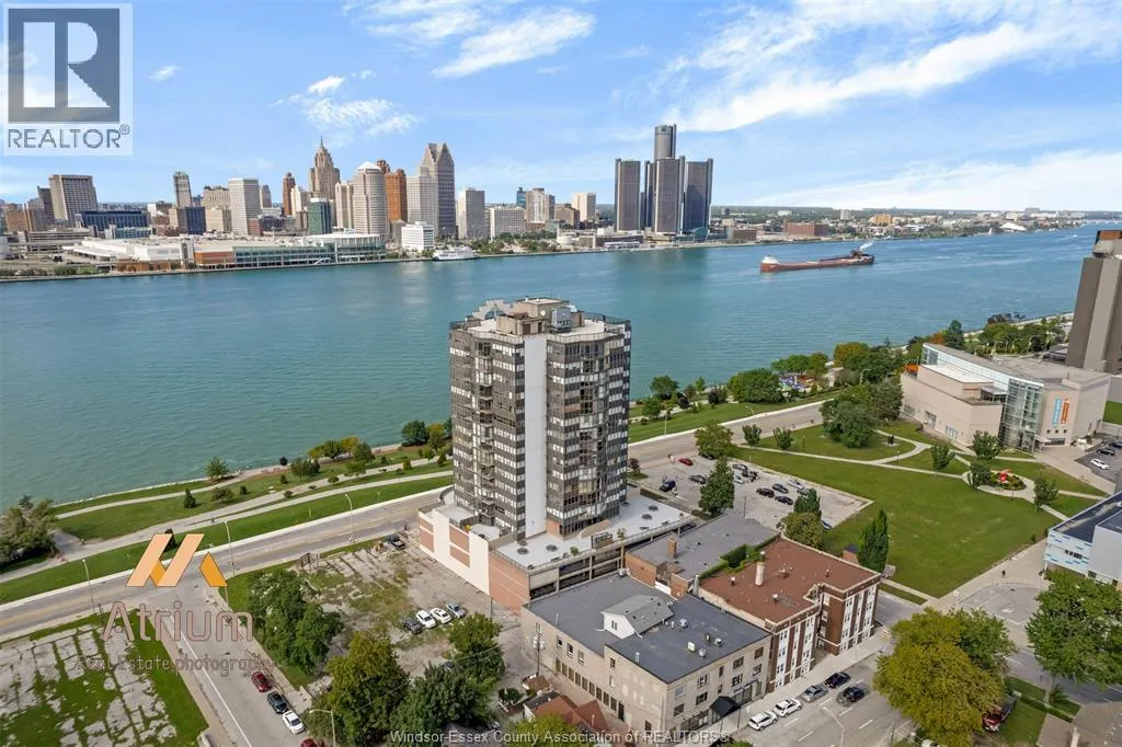 515 RIVERSIDE DRIVE West Unit# 1701