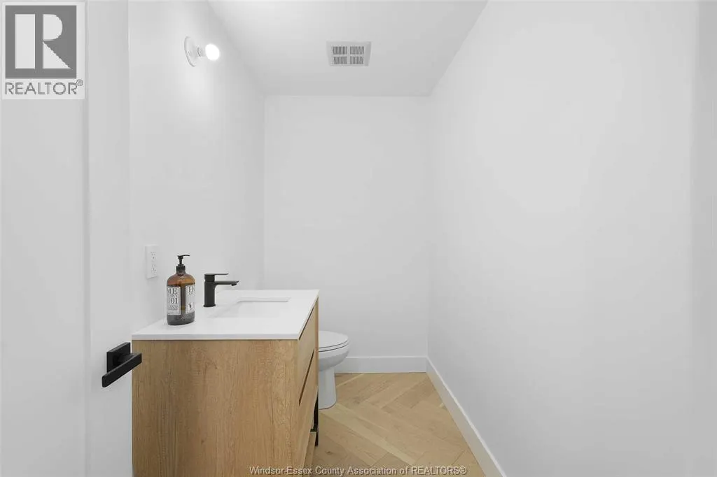 515 RIVERSIDE DRIVE West Unit# 1701