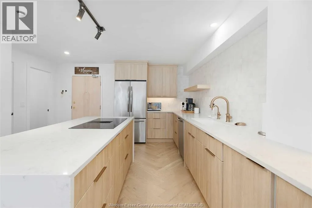 515 RIVERSIDE DRIVE West Unit# 1701