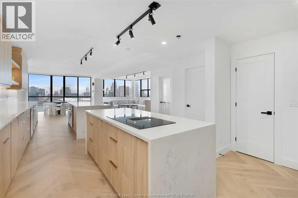 515 RIVERSIDE DRIVE West Unit# 1701