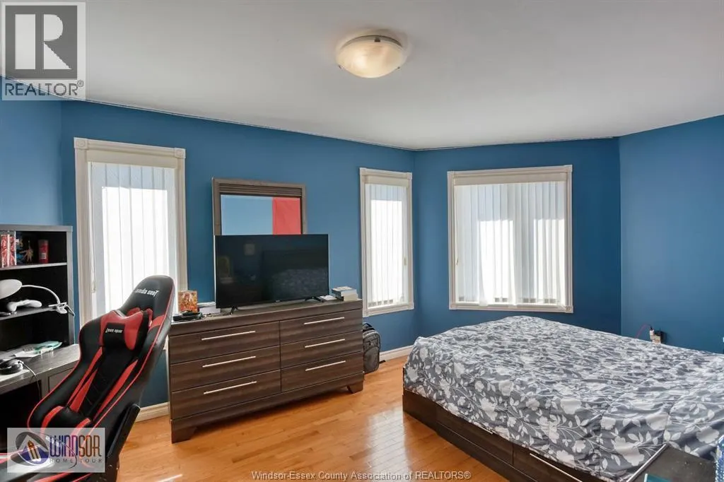 500 CLYDESDALE COURT