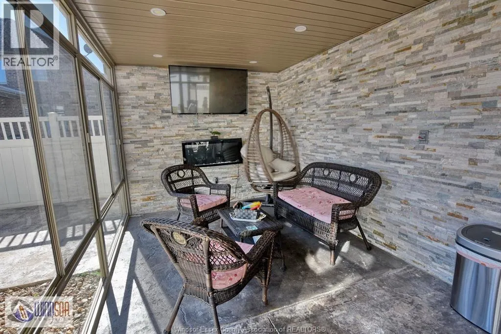 500 CLYDESDALE COURT