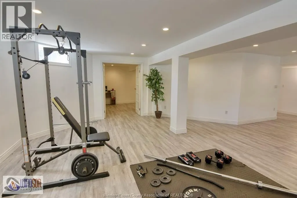 500 CLYDESDALE COURT