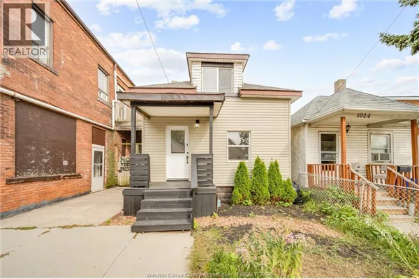 1018 CATARAQUI STREET