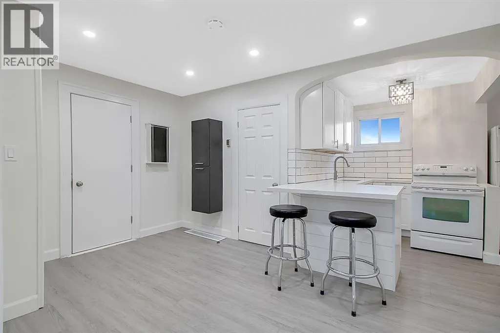 1668 GOYEAU Unit# UPPER