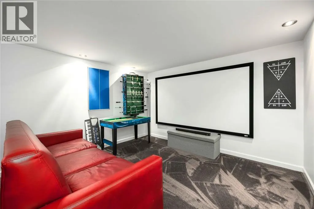 1104 CATHCART BOULEVARD