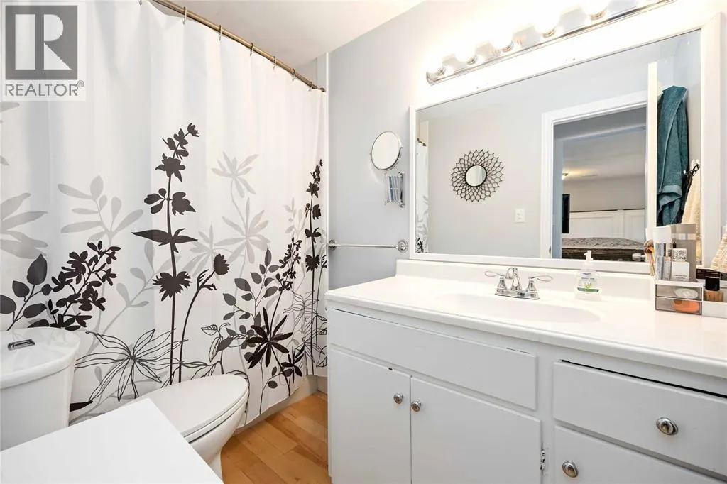 1104 CATHCART BOULEVARD