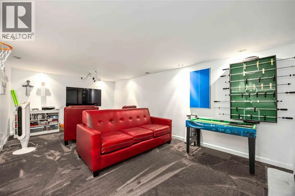 1104 CATHCART BOULEVARD