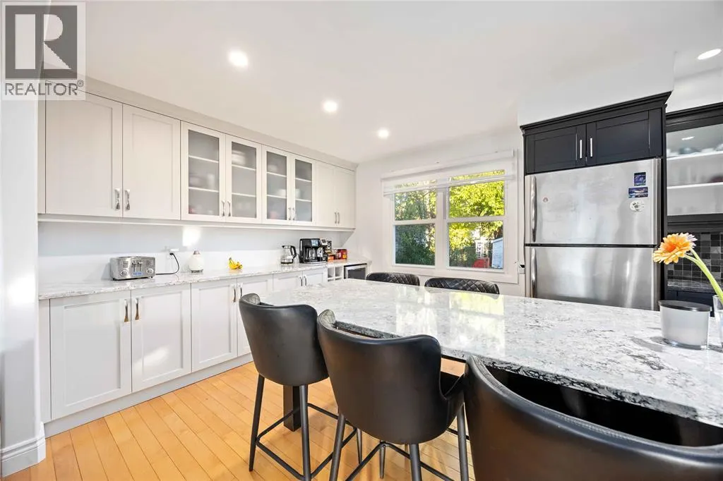 1104 CATHCART BOULEVARD