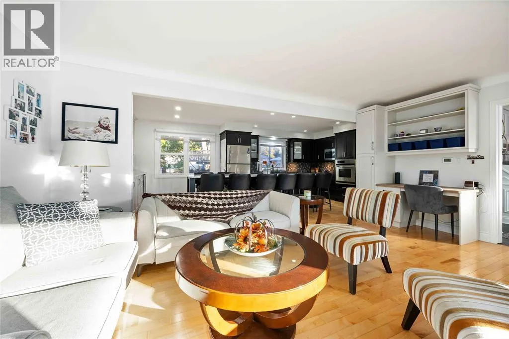 1104 CATHCART BOULEVARD