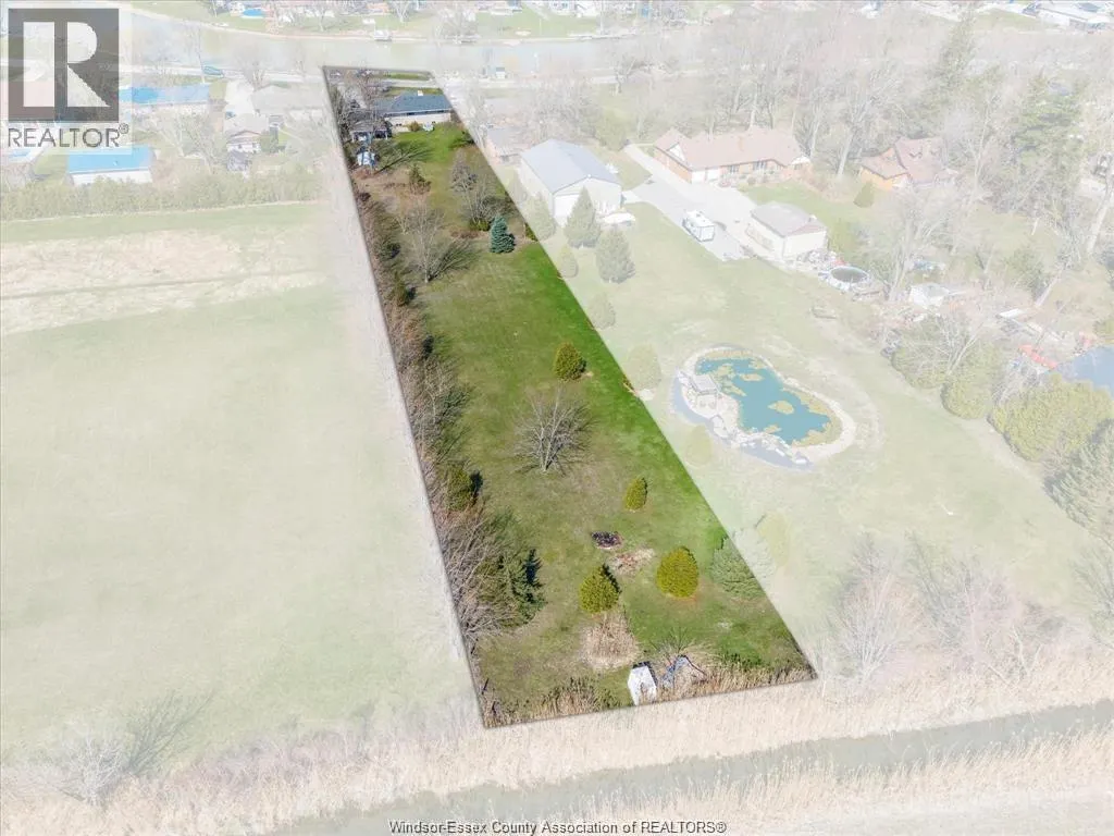 314 EAST RUSCOM RIVER ROAD