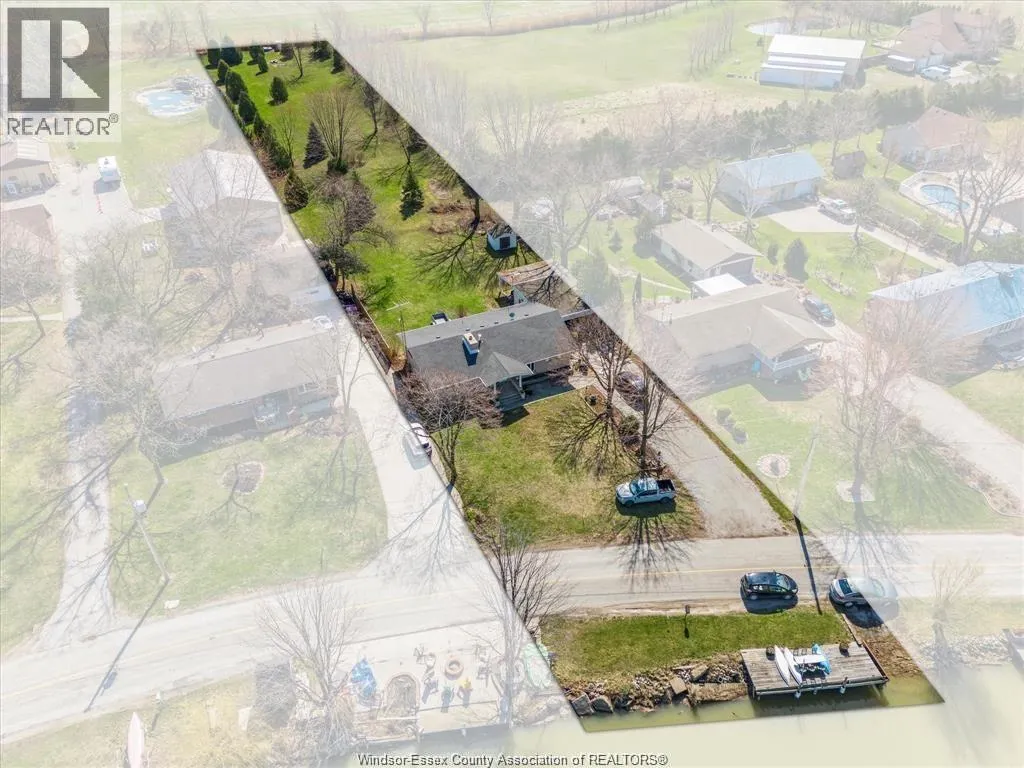 314 EAST RUSCOM RIVER ROAD