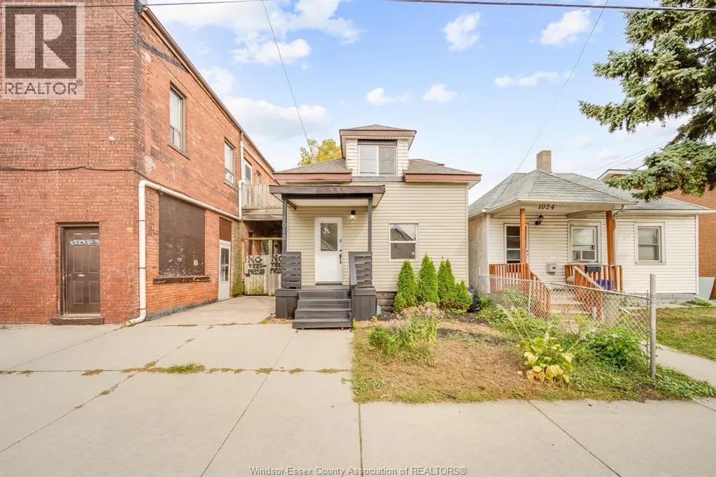 1018 CATARAQUI STREET