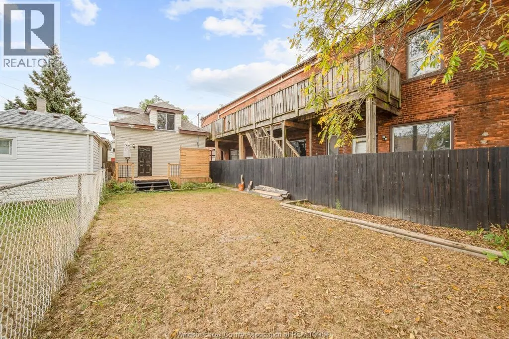 1018 CATARAQUI STREET