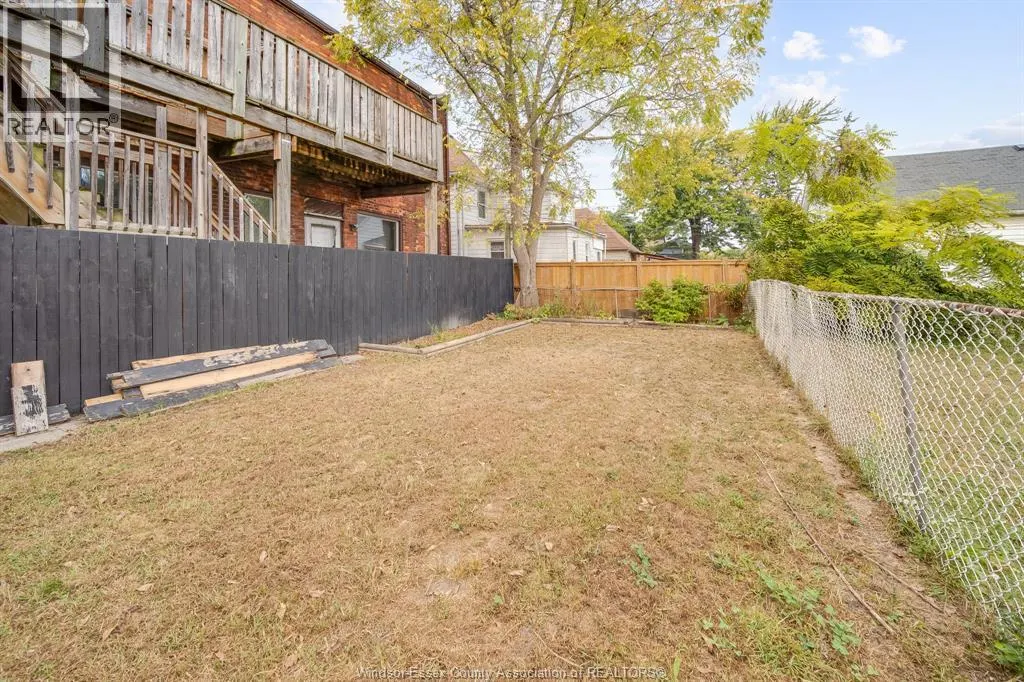 1018 CATARAQUI STREET