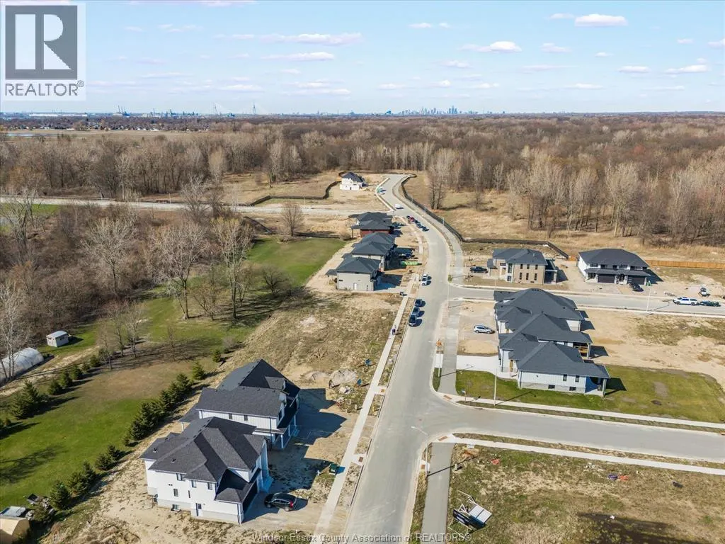 2548 MAYFAIR AVENUE South