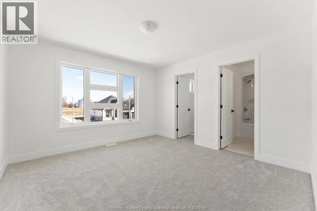 2548 MAYFAIR AVENUE South